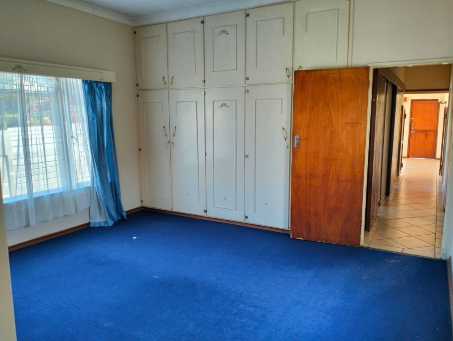 5 Bedroom Property for Sale in Sunnyridge Eastern Cape